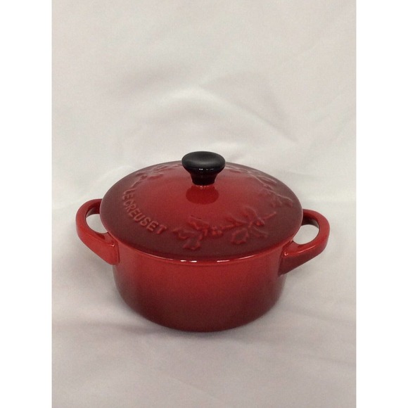 NIB Le Creuset Stoneware Petite Round Casserole Mini Cocotte Cerise Holly 8oz - Picture 6 of 10